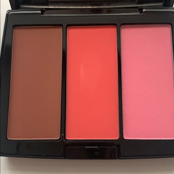 Anastasia Blush Trio - Picture 2 of 2